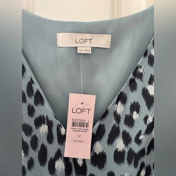 Ann Taylor Loft Maternity Blue Leopard Print V-Neck Swing Dress - Picture 3 of 6